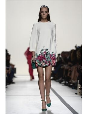 White Floral Shift Dress Inspired By The Runway